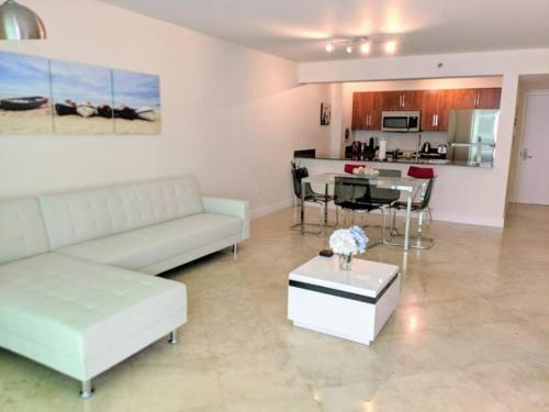 Condo in Brickell Business District — 4-Star Luxury Hotel in Miami, United States
