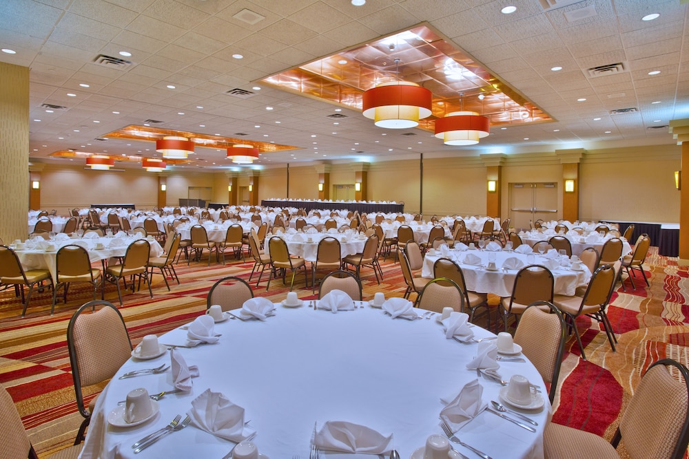 Holiday Inn Manitowoc by IHG - photo 38