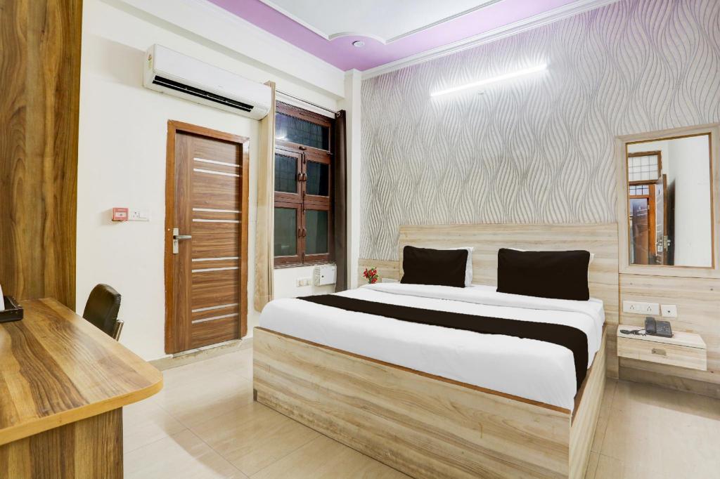 Super Townhouse Sector 4 Gurgaon