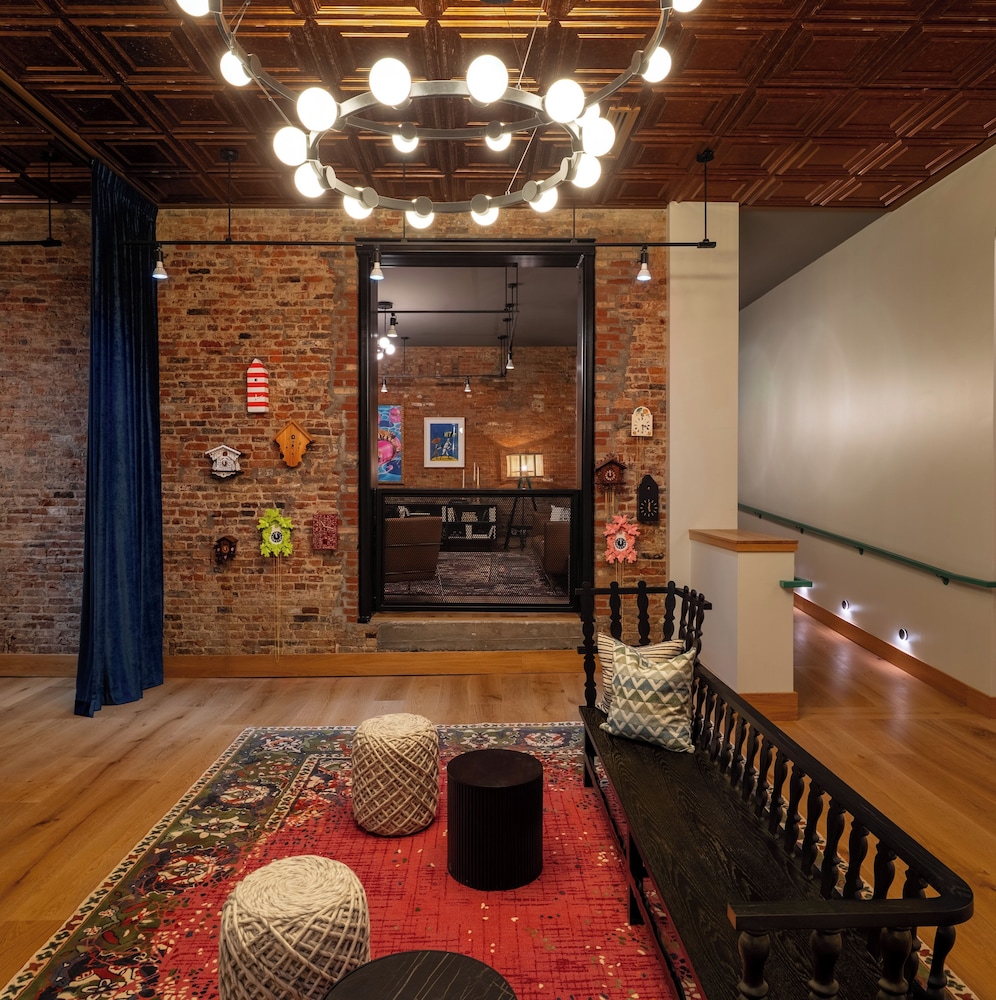 Moxy Cincinnati Downtown - photo 5