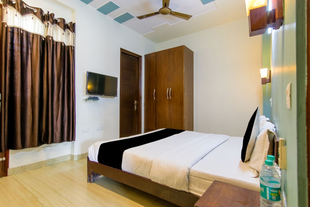 Red Cherry - carbon neutral hotel in Gurgaon