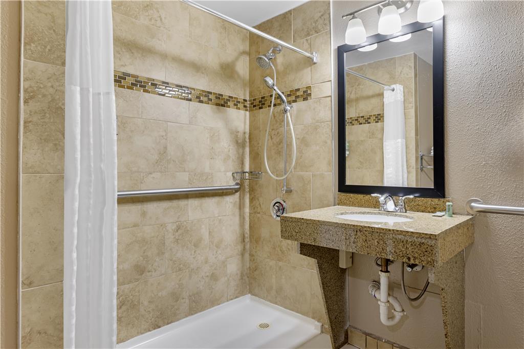 Best Western El Rancho Palacio - photo 20