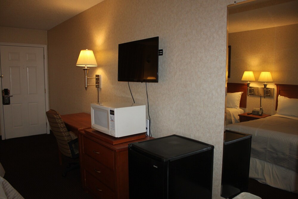 Port of Tacoma Inn - photo 9