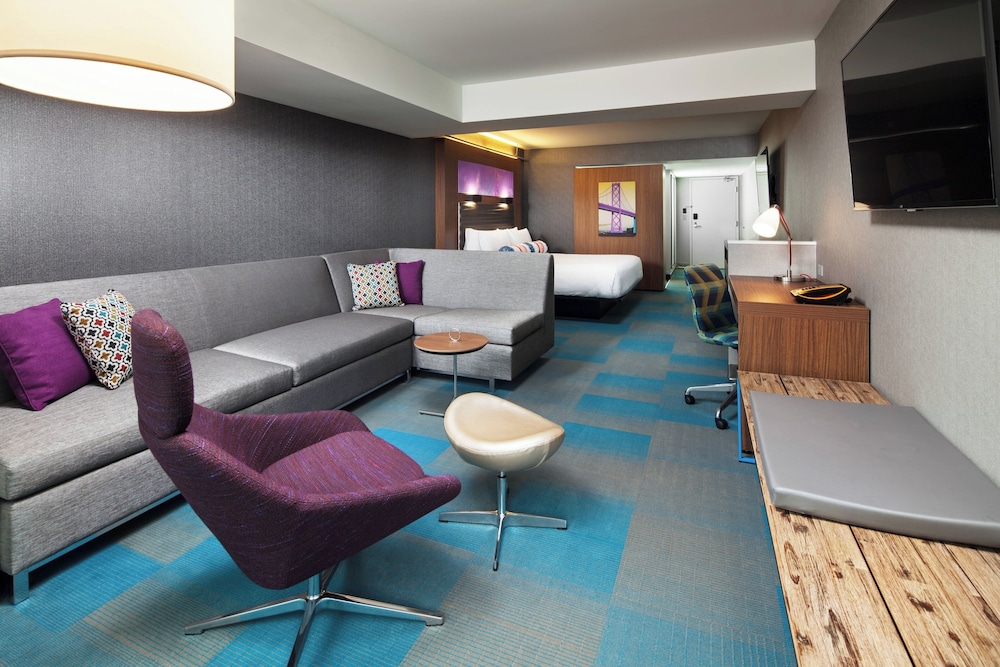 Aloft San Francisco Airport - photo 5