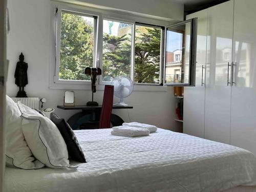 Private bedrooms near Eiffel Tower - last minute hotel in Paris
