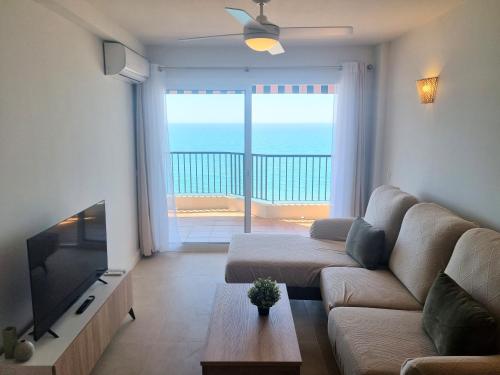 Las Antillas Iii Front Sea View Pool — Fuengirola