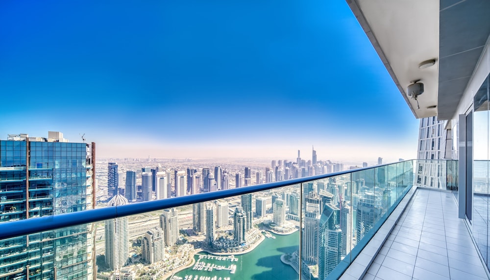 Kohh 3Br In Damac Heights Dubai — 4-Star Luxury Hotel in Dubai, United Arab Emirates