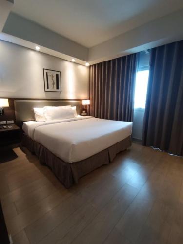 The Metro Nest at Bonifacio Civic Center Tower — 4-Star Luxury Hotel in Manila, Philippines