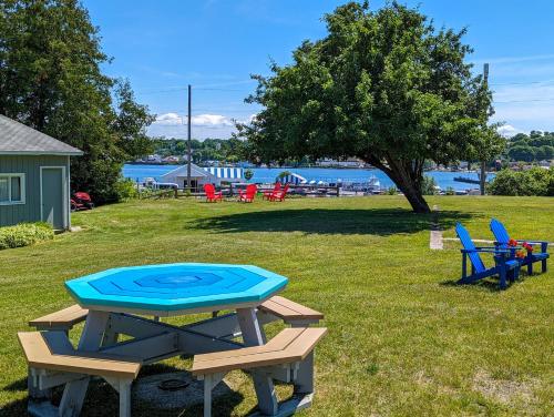 Huron Inn - photo 17