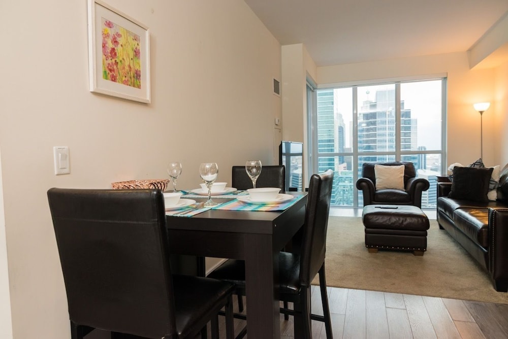 Sarkar Suites CN Tower Rogers Centre — 4-Star Luxury Hotel in Toronto, Canada