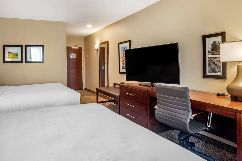 Comfort Inn & Suites Harrisonburg - photo 13
