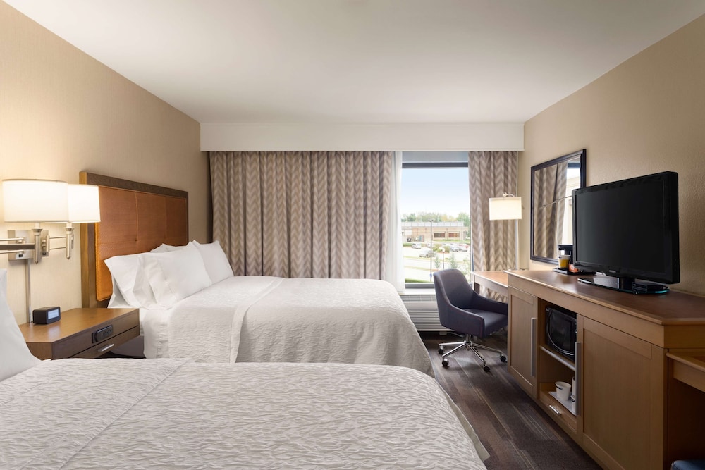 Hampton Inn by Hilton Fort Smith - photo 11