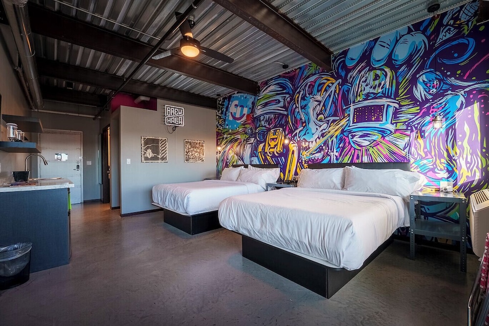 Brewhalla Hotel - photo 8