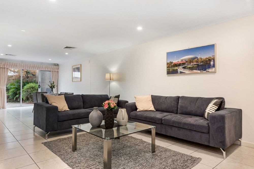 Adelaide Style Accommodation near City — 4-Star Luxury Hotel in North Adelaide, Australia