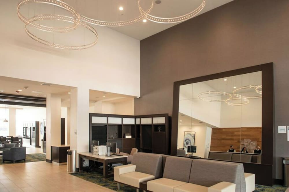 Holiday Inn Hotel & Suites Farmington Hills Detroit NW by IHG - photo 54