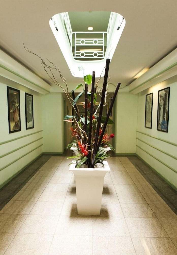 Hollywood Celebrity Hotel - photo 40