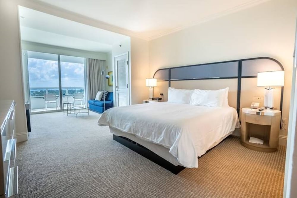 Fontainebleau Miami Beach Private Luxury Suites - photo 83