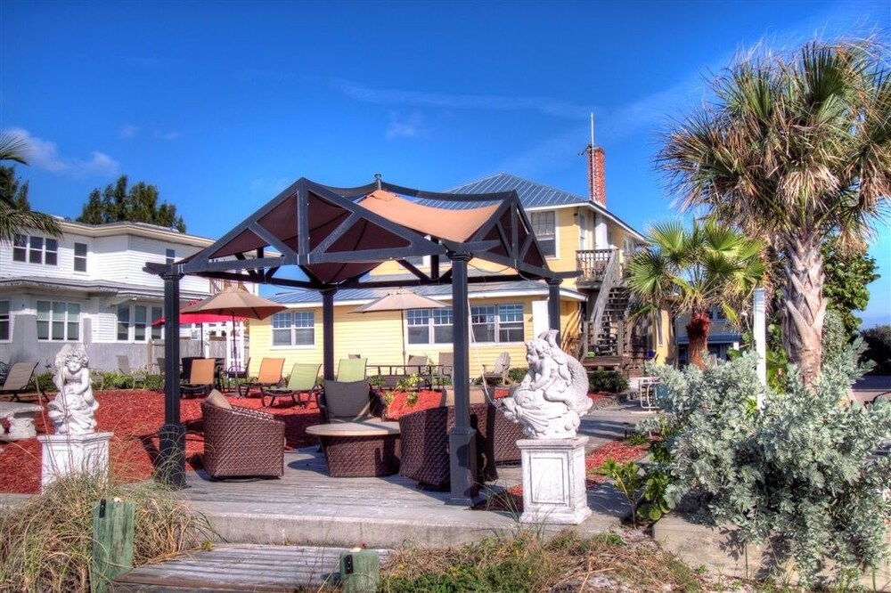 Sun N Fun Beachfront Vacation Rentals - photo 21