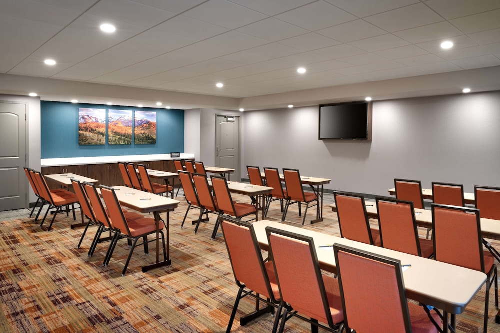 Hampton Inn & Suites By Hilton Spanish Fork Provo - photo 25