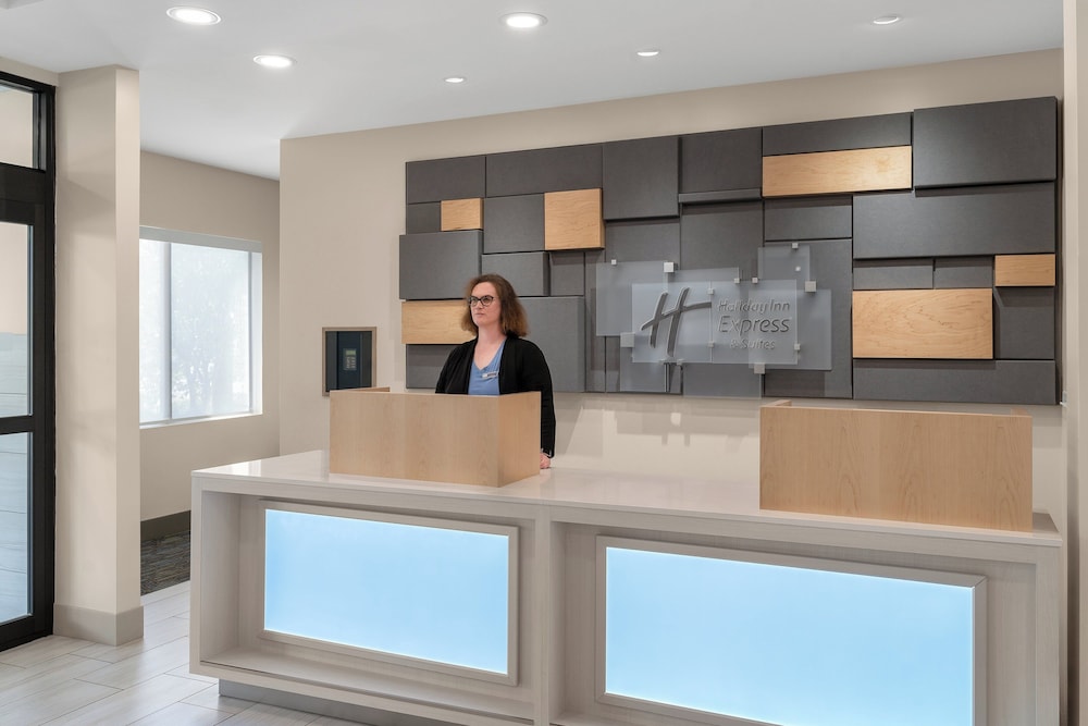 Holiday Inn Express Coralville by IHG - photo 2