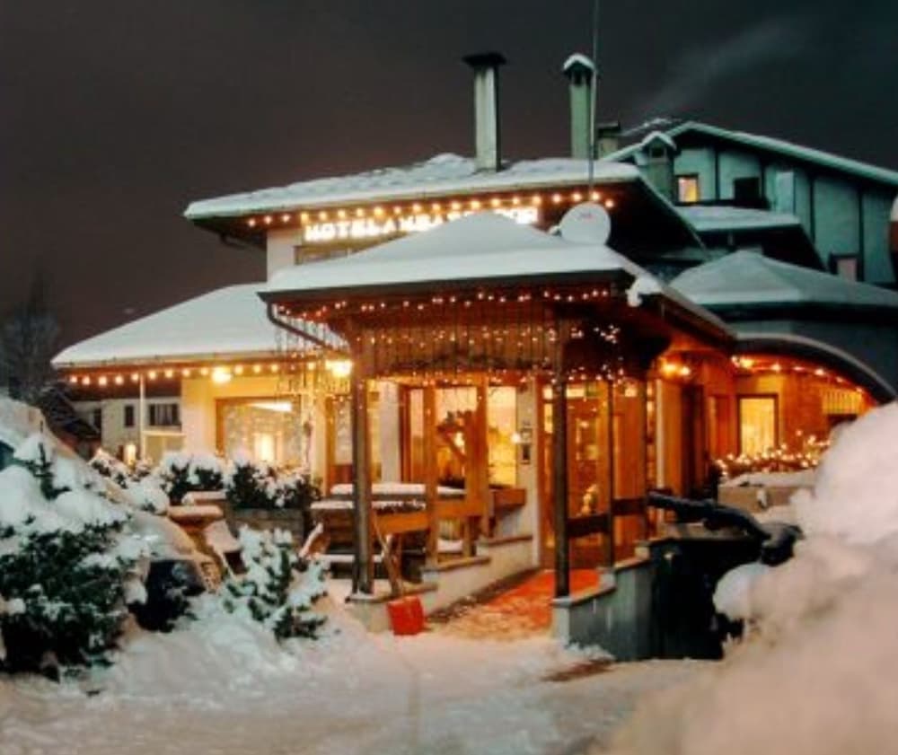 Hotel Ambassador Chalet — Bormio
