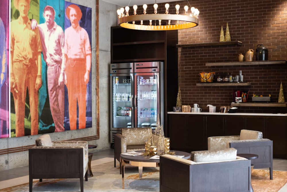 Hotel Indigo Tulsa DWTN Entertainment Area by IHG - photo 52