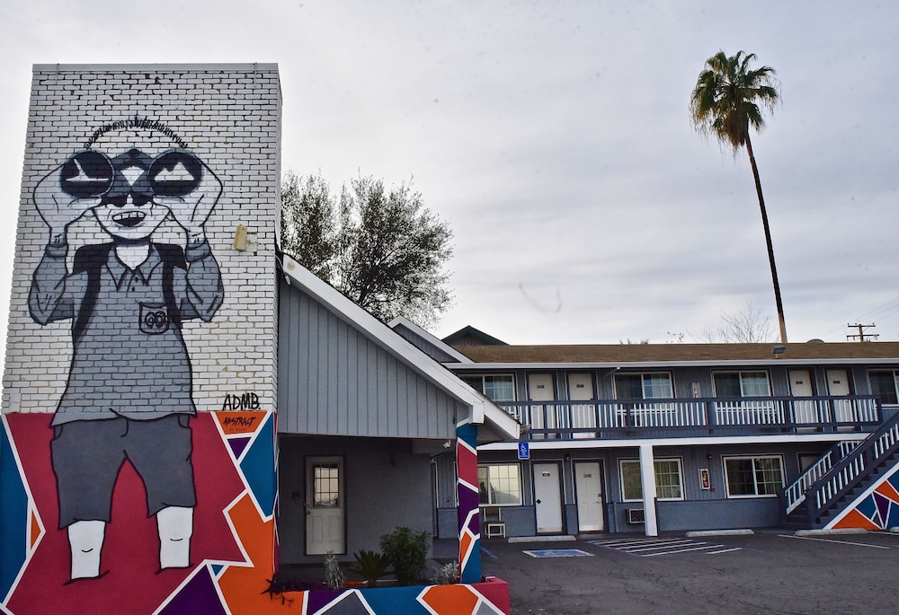 Travel Inn — Redding