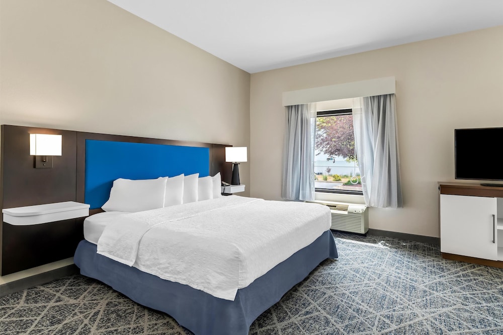 Hampton Inn Laramie - photo 20