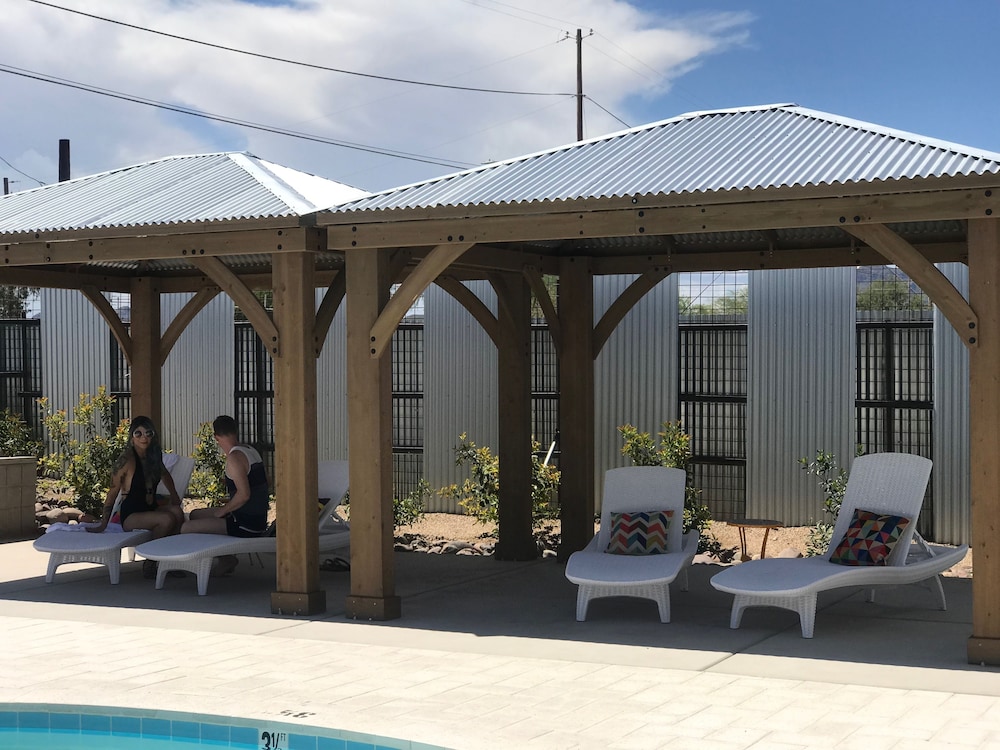 Hotel McCoy Tucson Art Coffee Beer Wine - photo 34
