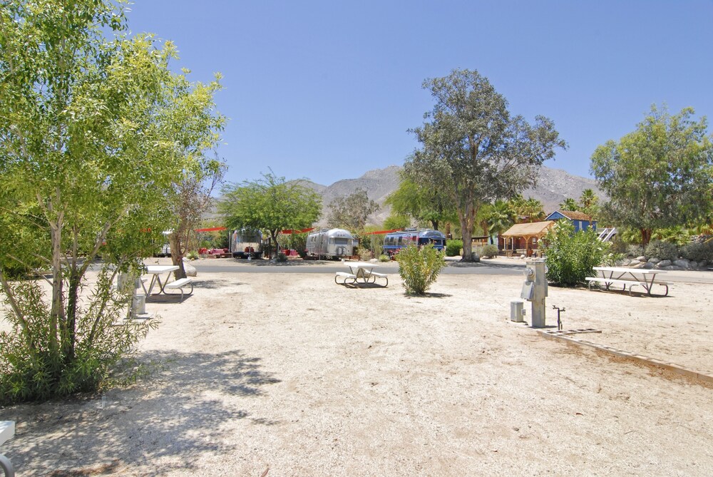 Palm Canyon Hotel & RV Resort - photo 17