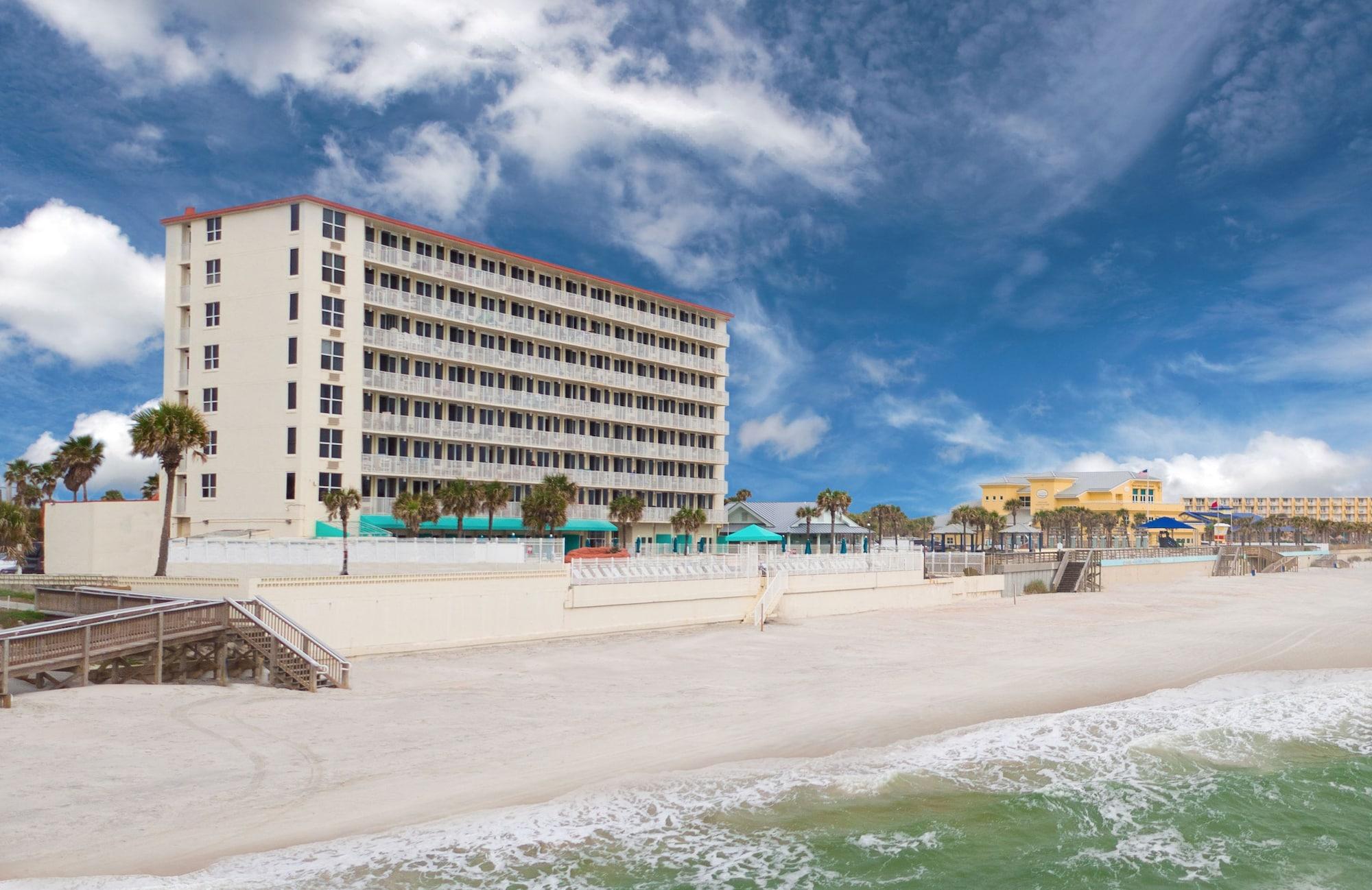 Harbour Beach Oceanfront Resort - photo 2