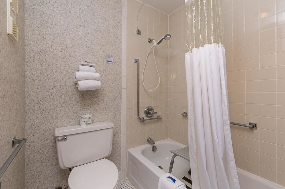 Motel 6 Moline - photo 42