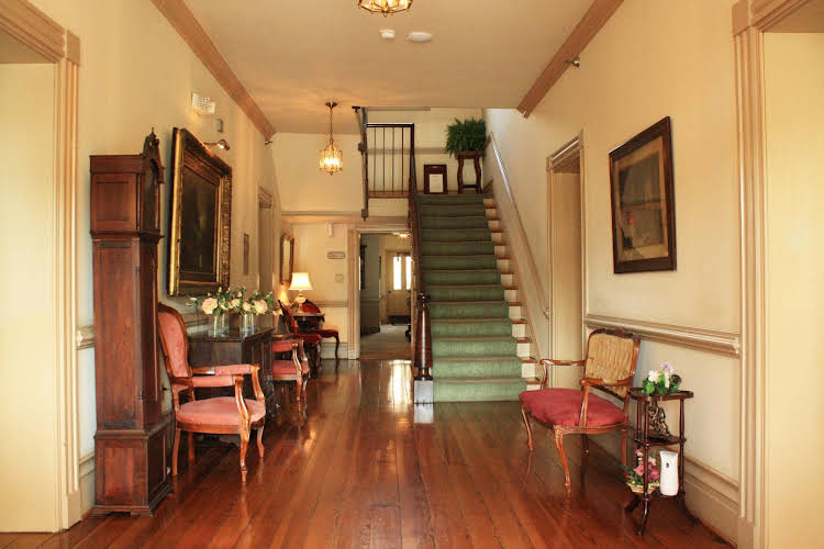 Maple Hall Inn - photo 4