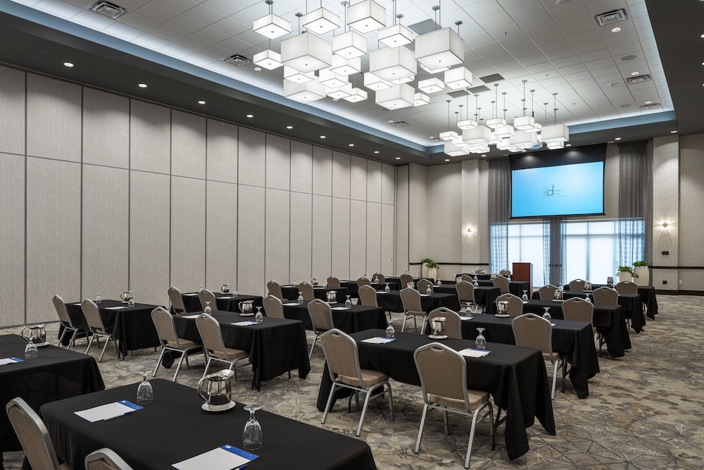 Holiday Inn Express & Suites Sioux City North Event Center by IHG - photo 59