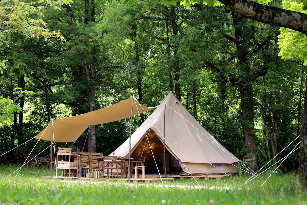 Tentes Lodges Atypik Nomad — Die