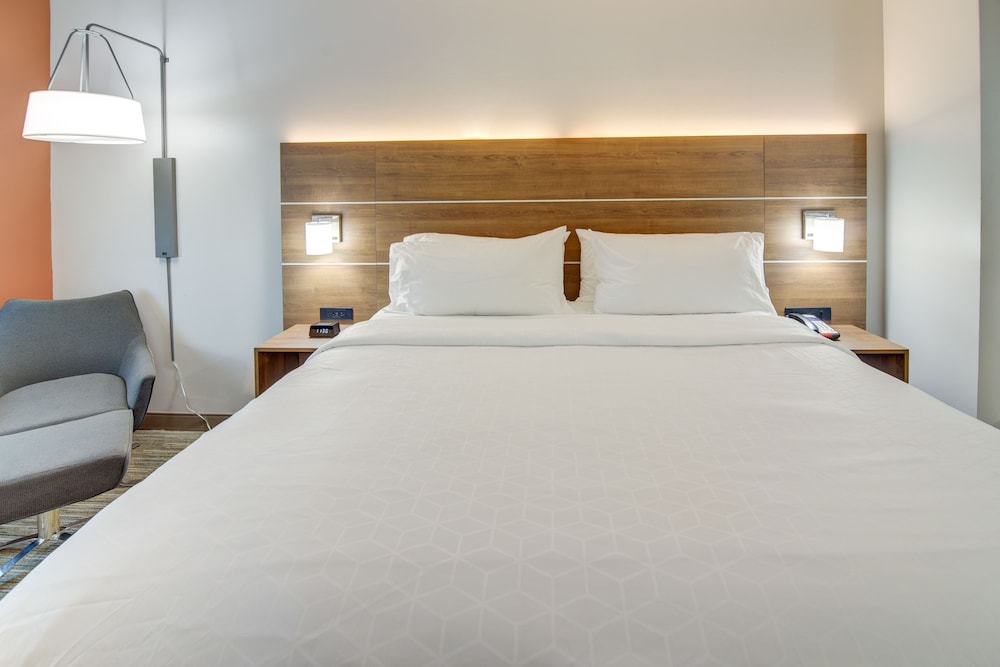 Holiday Inn Express & Suites Foley by IHG - photo 9