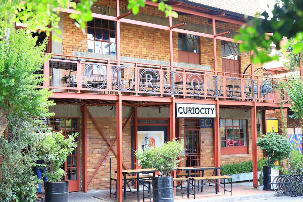 Curiocity Johannesburg Hostel — 4-Star Luxury Hotel in Johannesburg, South Africa