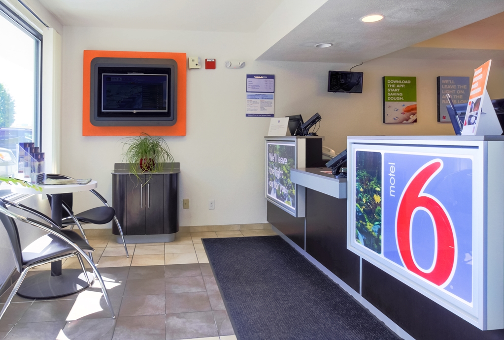Motel 6 Medford OR - photo 23