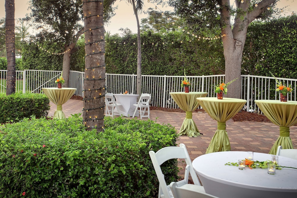 Hilton Naples - photo 32