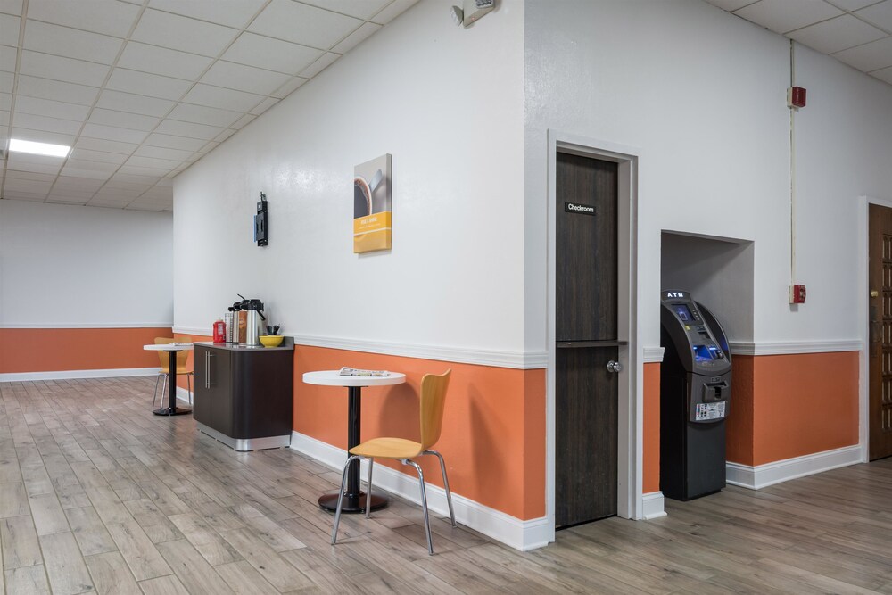 Motel6 Oriskany NY - photo 43