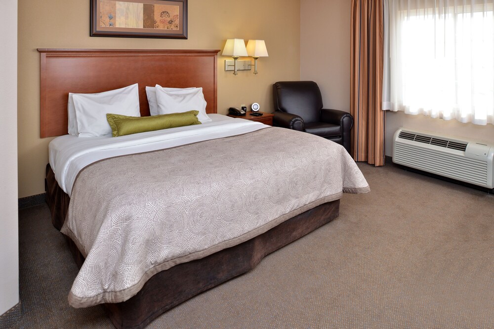 Candlewood Suites Williston by IHG - photo 9