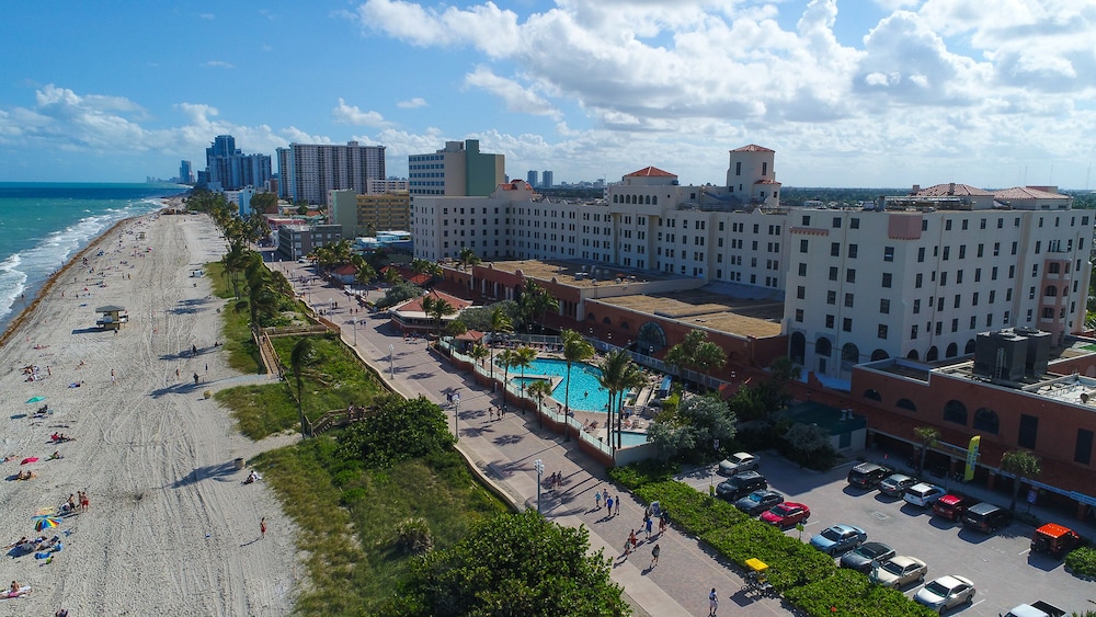 427 City View Hollywood Beach Resort - photo 13