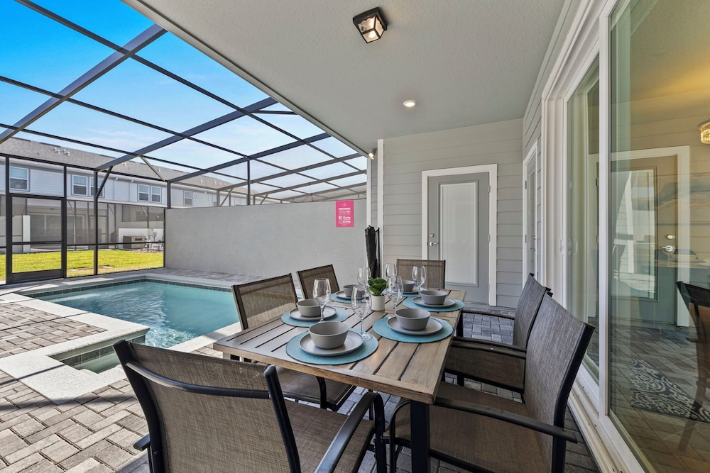 16049 Blue Wave Way in Clermont, United States