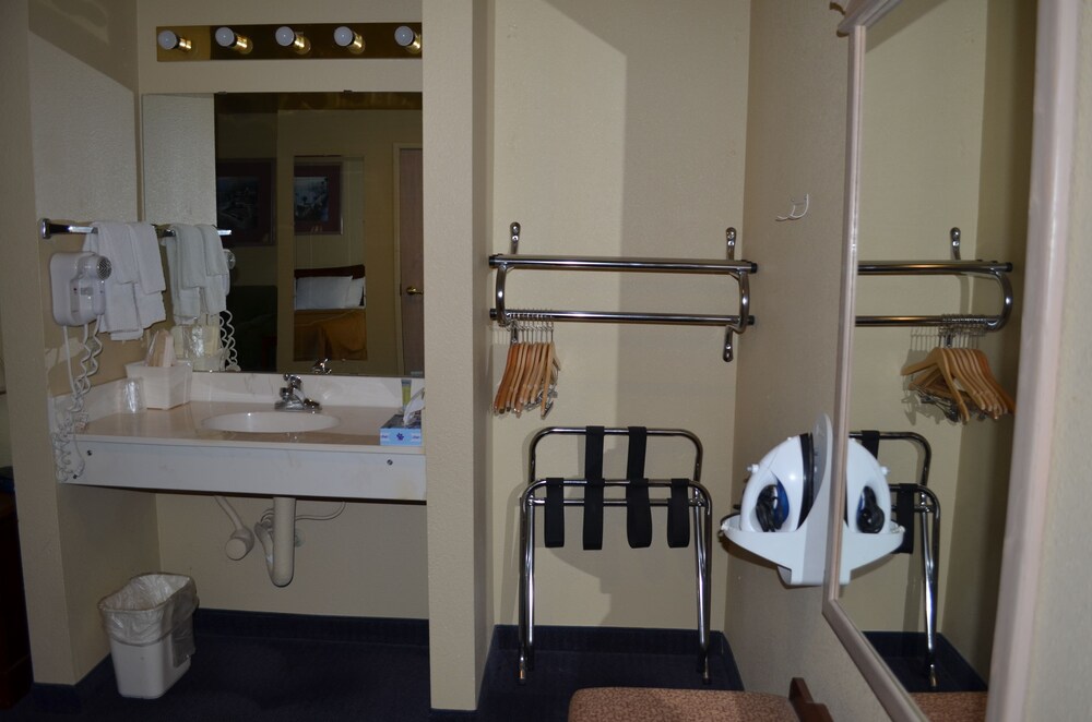 Quality Suites Abilene TX - photo 37