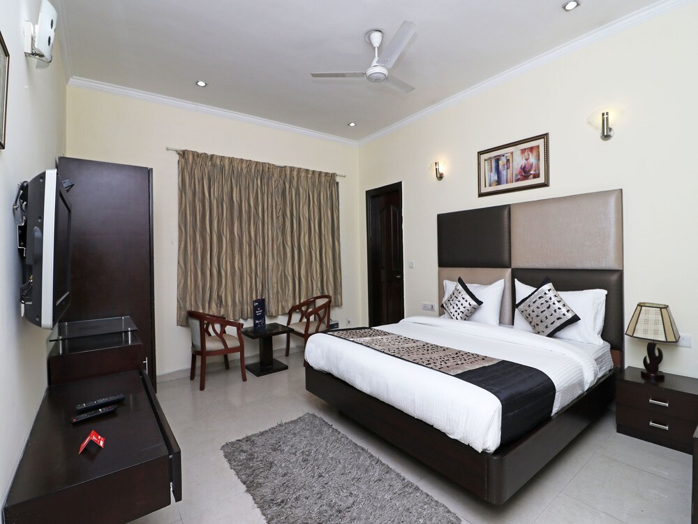 Oyo 10171 Krishna Inn - last minute hotel in Gurgaon
