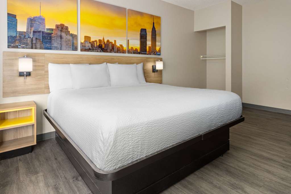 Days Inn & Suites by Wyndham Albany - photo 37