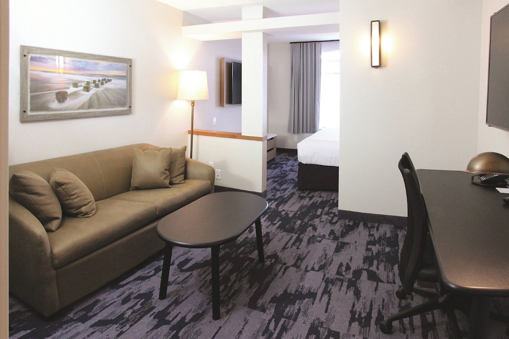 Fairfield by Marriott Inn & Suites Charleston Airport Convention Center - photo 21