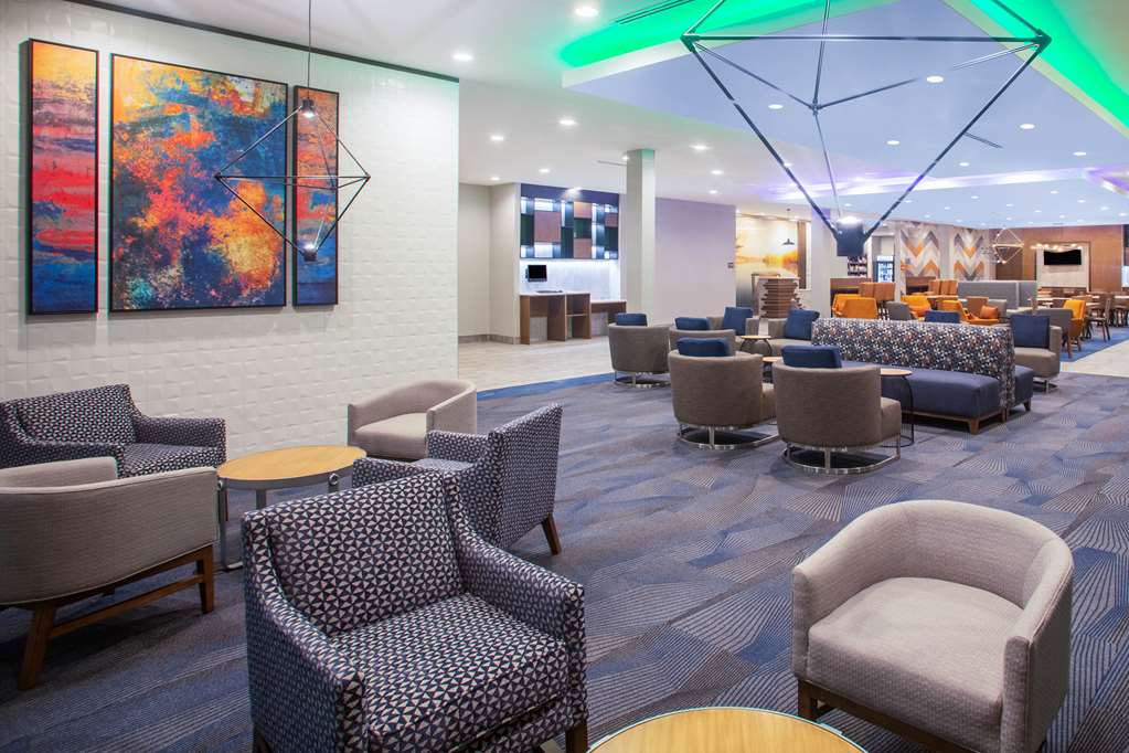 La Quinta Inn & Suites by Wyndham Oxford - photo 7