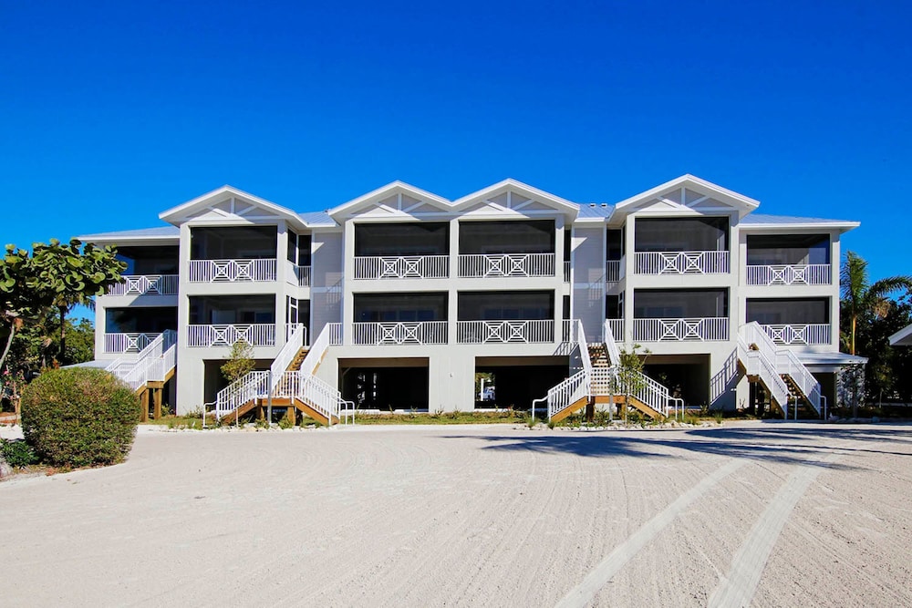 Island Inn - photo 6