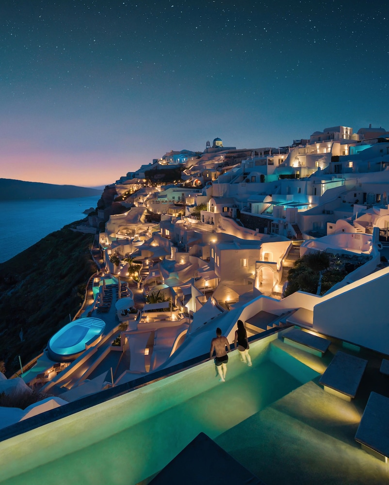 Echoes Luxury Suites — Oia — photo 3